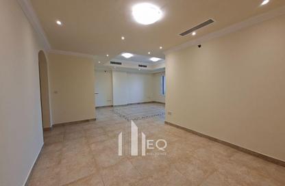 Apartment - 2 Bedrooms - 3 Bathrooms for rent in East Porto Drive - Porto Arabia - The Pearl Island - Doha