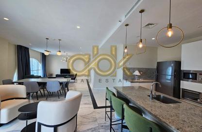 Penthouse - 3 Bedrooms - 4 Bathrooms for rent in Floresta Gardens - Floresta Gardens - The Pearl Island - Doha Penthouse - 3 Bedrooms - 4 Bathrooms for rent in Floresta Gardens - Floresta Gardens - The Pearl Island - Doha