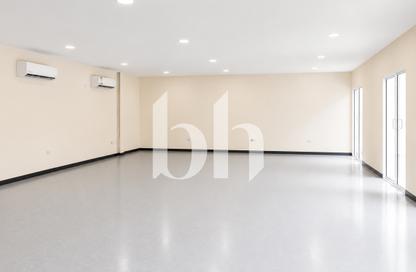 Warehouse - Studio - 2 Bathrooms for rent in East Industrial Street - Birkat Al Awamer - Al Wakra