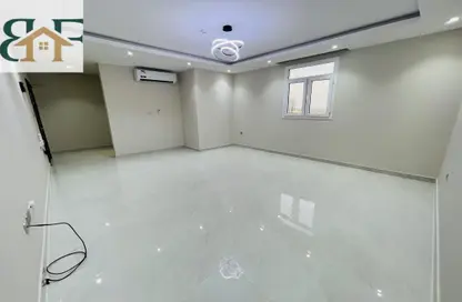 Apartment - 2 Bedrooms - 2 Bathrooms for rent in Musheireb Apartments - Musheireb - Doha