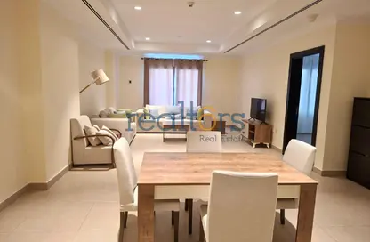 Apartment - 1 Bedroom - 2 Bathrooms for rent in Tower 3 - Porto Arabia - The Pearl Island - Doha Apartment - 1 Bedroom - 2 Bathrooms for rent in Tower 3 - Porto Arabia - The Pearl Island - Doha