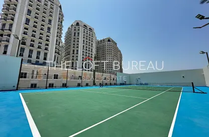 فيلا - 5 غرف نوم - 6 حمامات للايجار في حدائق فلورستا - حدائق فلورستا - جزيرة اللؤلؤة - الدوحة