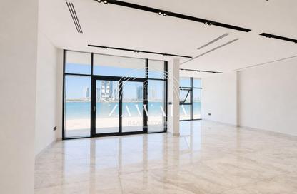 Villa - 5 Bedrooms - 7 Bathrooms for sale in Seef Lusail Tower 1 - Seef Lusail - Lusail City - Lusail