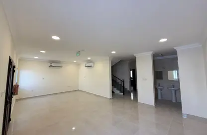 Villa - 6 Bedrooms - 6 Bathrooms for rent in Al Kheesa - Al Kheesa - Umm Salal Mohammed