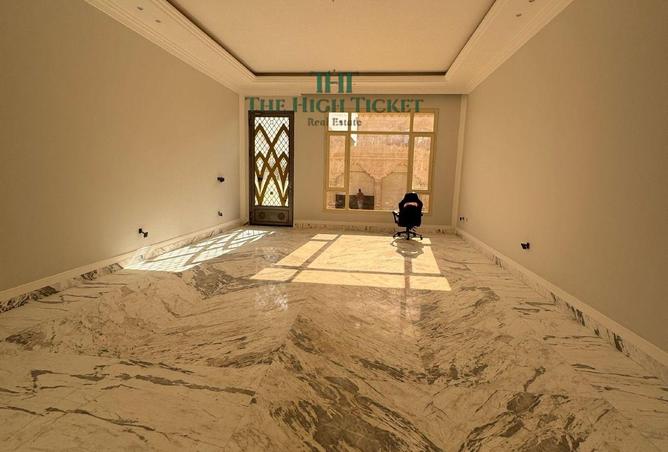 1009242 - Property Image 2