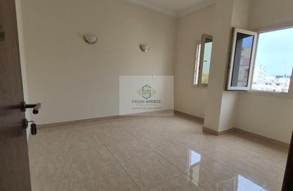 Apartment - 2 Bedrooms - 2 Bathrooms for rent in Bin Dirham 5 - Al Mansoura - Doha