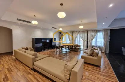 Apartment - 3 Bedrooms - 3 Bathrooms for rent in West Porto Drive - Porto Arabia - The Pearl Island - Doha