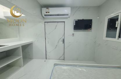 Apartment - Studio - 1 Bathroom for rent in Umm Ghwailina Comm - Umm Ghuwalina - Umm Ghuwailina - Doha Apartment - Studio - 1 Bathroom for rent in Umm Ghwailina Comm - Umm Ghuwalina - Umm Ghuwailina - Doha