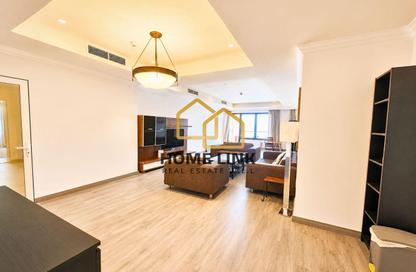 Apartment - 2 Bedrooms - 3 Bathrooms for rent in West Porto Drive - Porto Arabia - The Pearl Island - Doha