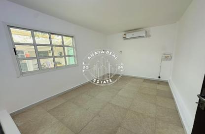 Villa - 2 Bedrooms - 1 Bathroom for rent in Al Maamoura - Al Maamoura - Doha Villa - 2 Bedrooms - 1 Bathroom for rent in Al Maamoura - Al Maamoura - Doha