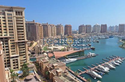 Apartment - 2 Bedrooms - 3 Bathrooms for sale in Tower 21 - Porto Arabia - The Pearl Island - Doha