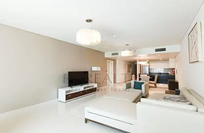 Apartment - 1 Bedroom - 2 Bathrooms for sale in Lusail Residence - Marina District - Lusail