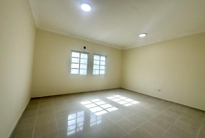 2OllotulOUq - Property Image 2