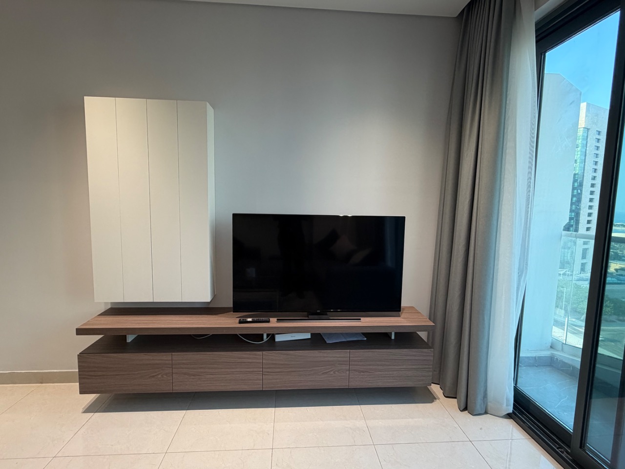 Lusail Marina 1 Bedroom Apartment with Shared Pool thumbnail 8
