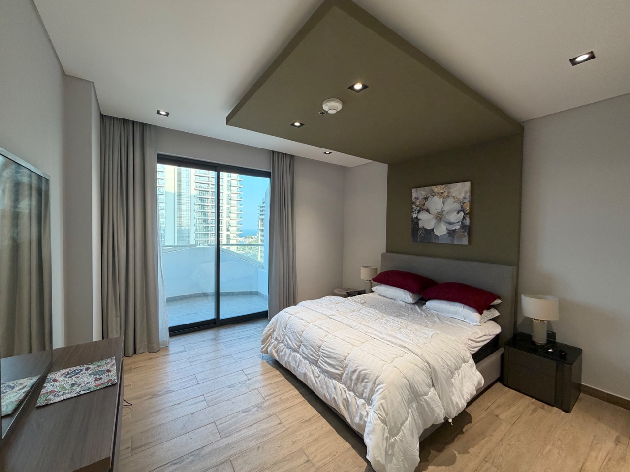 Lusail Marina 1 Bedroom Apartment with Shared Pool