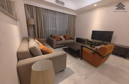 Apartment - 2 Bedrooms - 2 Bathrooms for rent in Anas Street - Fereej Bin Mahmoud North - Fereej Bin Mahmoud - Doha