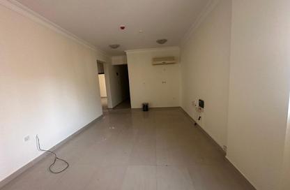 Apartment - 2 Bedrooms - 2 Bathrooms for rent in Umm Ghwailina Comm - Umm Ghuwalina - Umm Ghuwailina - Doha Apartment - 2 Bedrooms - 2 Bathrooms for rent in Umm Ghwailina Comm - Umm Ghuwalina - Umm Ghuwailina - Doha