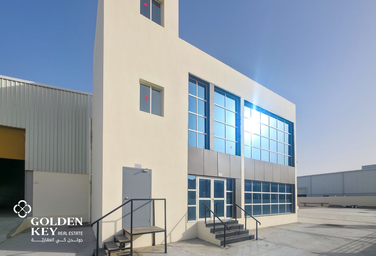 Fully Equipped 4000 sqm WarehouseꟷBirkat Al Awamer