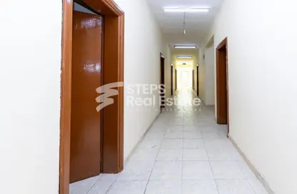 Labor Camp - Studio - 7+ Bathrooms for rent in Industrial Area 4 - Industrial Area - Industrial Area - Doha