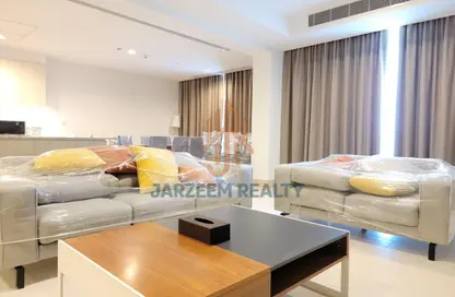 Duplex - 3 Bedrooms - 5 Bathrooms for rent in Viva East - Viva Bahriyah - The Pearl Island - Doha