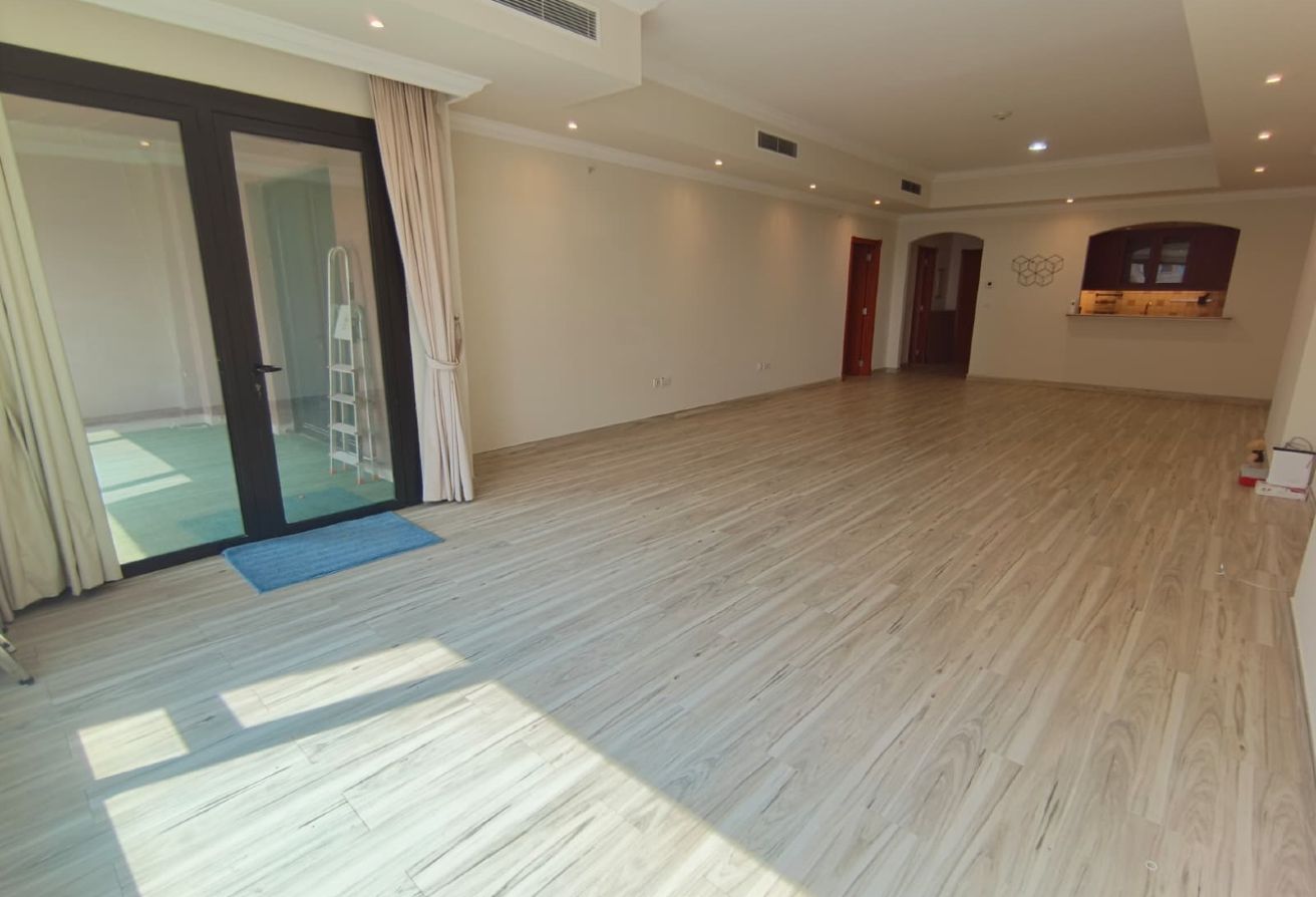 1 BR Apartment at higher floor with sea view |hot thumbnail 3