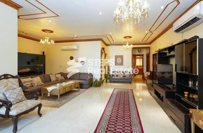 Villa - 7 - 7 for sale in Umm Al Seneem Street - Ain Khaled - Doha