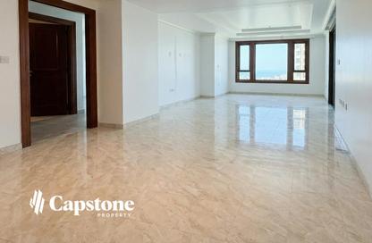 Apartment - 1 Bedroom - 2 Bathrooms for rent in Marina Gate - Porto Arabia - The Pearl Island - Doha
