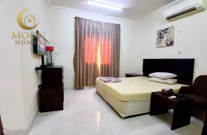 Apartment - 1 Bathroom for rent in Umm Ghwailina Comm - Umm Ghuwalina - Umm Ghuwailina - Doha