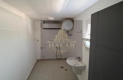Villa - 5 - 5 for rent in Al Nuaija Street - Al Nuaija - Doha