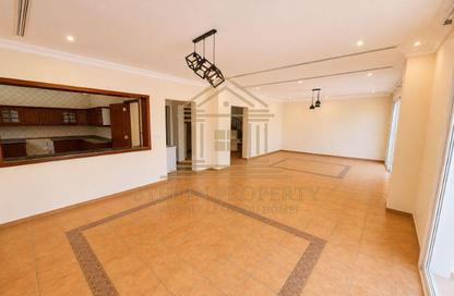 Compound - 3 - 3 for rent in Al Nasr Street - Al Nasr - Doha