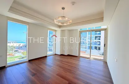 Apartment - 2 Bedrooms - 3 Bathrooms for rent in Crystal Residence - Gewan Island - The Pearl Island - Doha