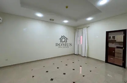 Apartment - 2 Bedrooms - 2 Bathrooms for rent in Al Nasr Street - Al Nasr - Doha