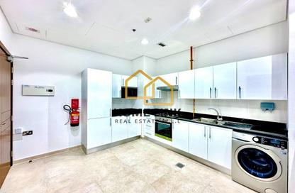 Apartment - 2 Bedrooms - 2 Bathrooms for rent in Marina Residences 195 - Marina District - Lusail
