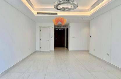 Apartment - 2 Bedrooms - 4 Bathrooms for rent in Crystal Residence - Gewan Island - The Pearl Island - Doha