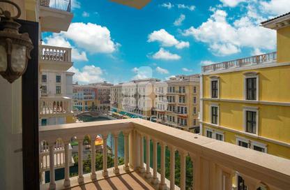 Apartment - 3 Bedrooms - 4 Bathrooms for sale in Carnaval - Qanat Quartier - The Pearl Island - Doha