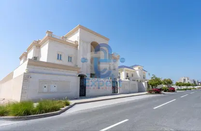 Villa for sale in Waterfront North Villas - Waterfront Residential - The Waterfront - Lusail