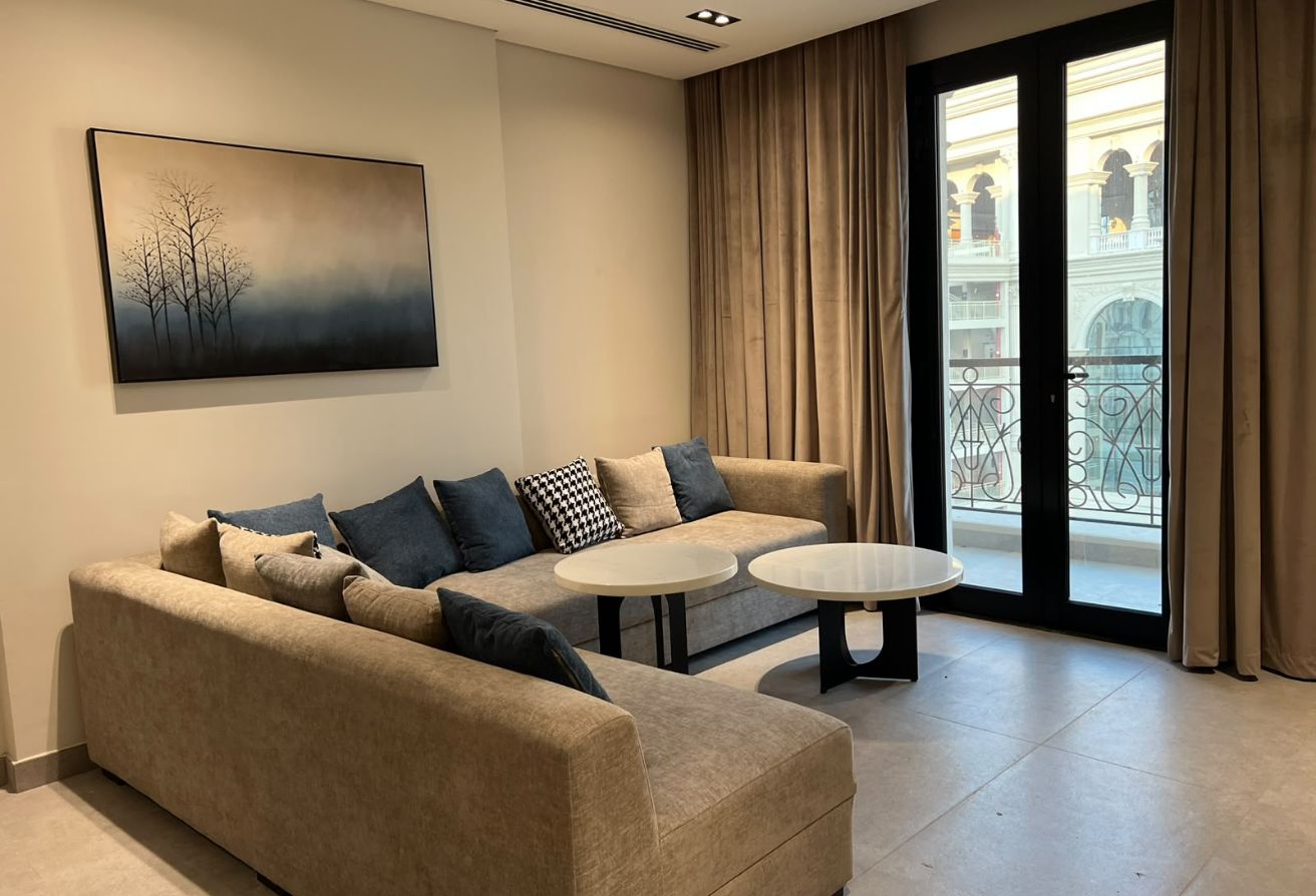 1 Minute from vendome mall | Brand new Furnished thumbnail 3