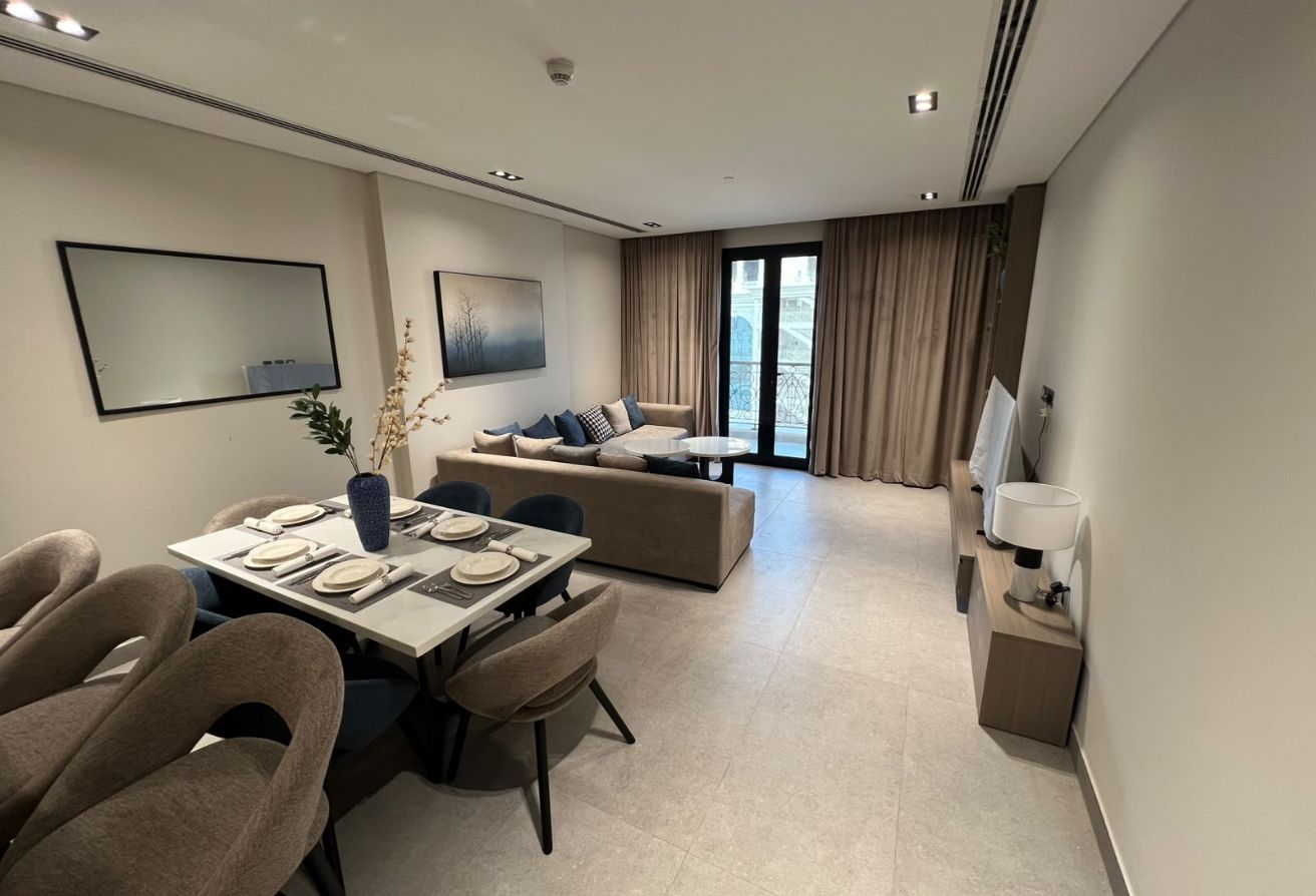1 Minute from vendome mall | Brand new Furnished thumbnail 4