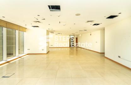 Office Space - Studio - 1 Bathroom for rent in AAMAL Tower - Central Business District - West Bay - Doha