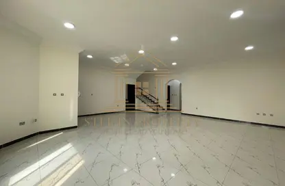 Villa - 5 Bedrooms - 4 Bathrooms for rent in Ain Khaled Villas - Ain Khaled - Doha
