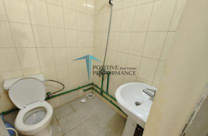 Apartment - 1 Bedroom - 1 Bathroom for rent in Bin Omran 35 - Fereej Bin Omran - Doha