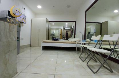 Apartment - Studio - 1 for rent in Umm Ghuwailina 4 - Umm Ghuwailina - Doha