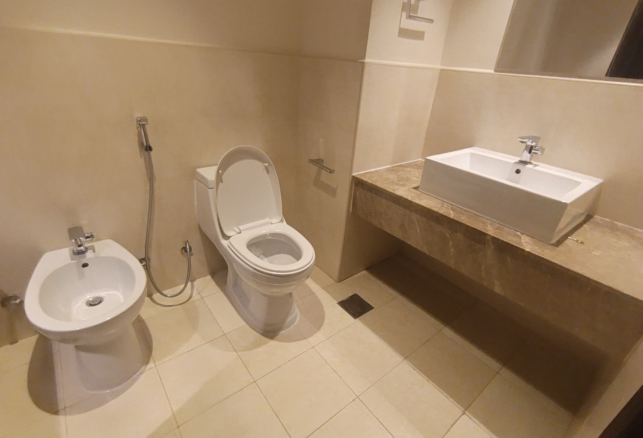 LIMITED TIME OFFER ! SPACIOUS 1BHK+MAID ROOM !!! thumbnail 10