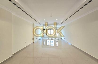 Apartment - 1 Bedroom - 2 Bathrooms for rent in East Porto Drive - Porto Arabia - The Pearl Island - Doha