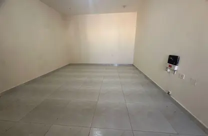 Apartment - Studio - 1 Bathroom for rent in Izghawa - Izghawa - Doha