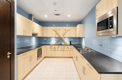 Apartment - 2 Bedrooms - 3 Bathrooms for rent in Tower 24 - Porto Arabia - The Pearl Island - Doha