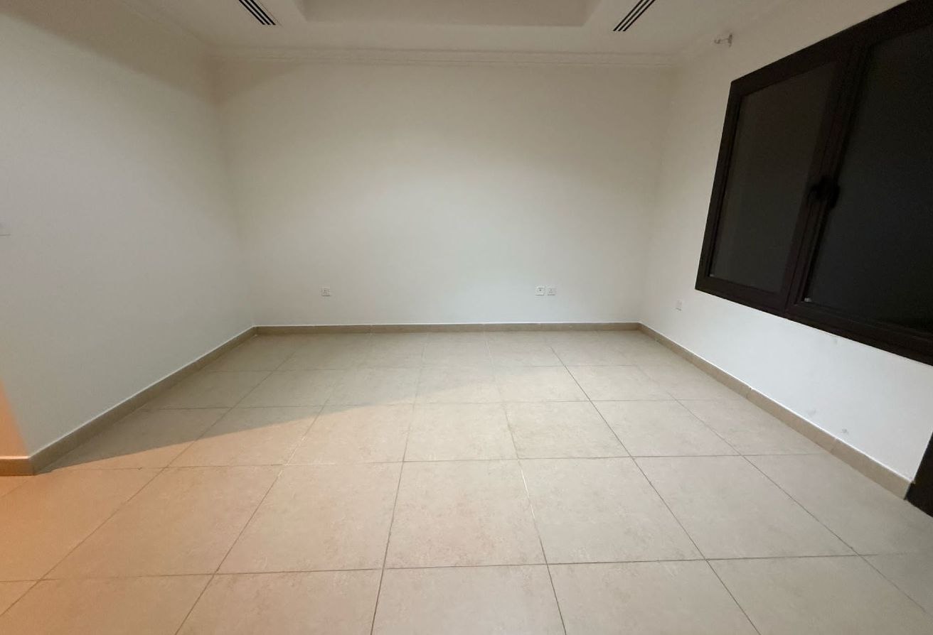 LUXURY 1 BHK +OFFICE DIDE VIEW thumbnail 8