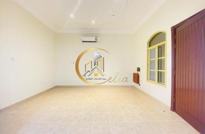 Compound - 4 Bedrooms - 5 Bathrooms for rent in Al Nuaija Street - Al Hilal West - Al Hilal - Doha