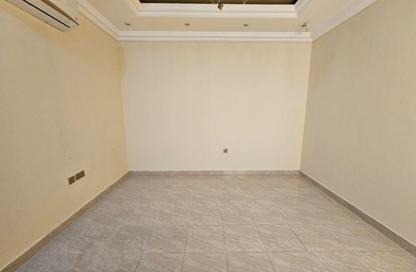 Apartment - 1 Bedroom - 1 Bathroom for rent in Old Airport Road - Old Airport Road - Doha Apartment - 1 Bedroom - 1 Bathroom for rent in Old Airport Road - Old Airport Road - Doha