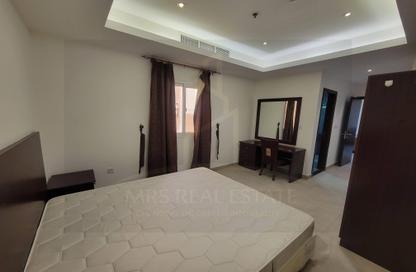 Apartment - 2 Bedrooms - 2 Bathrooms for rent in Umm Ghwailina Comm - Umm Ghuwalina - Umm Ghuwailina - Doha